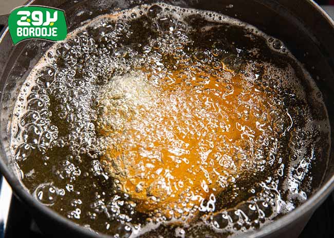 چرا روغن کف میکند؟ (مهمترین دلایل کف کردن روغن سرخ کردنی) 1 مهمترین دلایل کف کردن روغن